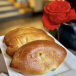 Пирожок с луком и яйцом 100гр